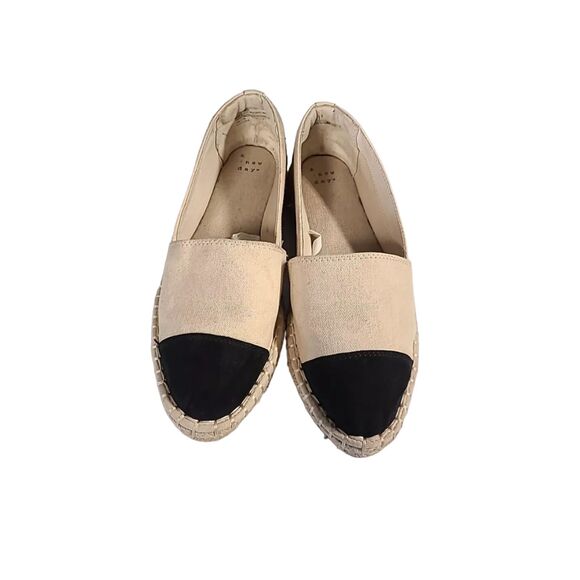 A New Day Size 8.5 Slip On Shoes Espadrille Flats Black Beige Canvas Classic - Picture 1 of 12